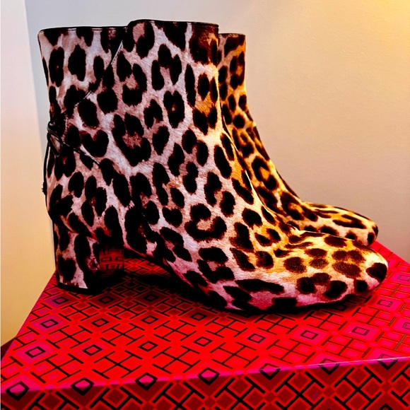 Tory Burch Laila printed calf hair Booties - Picture 1 of 6